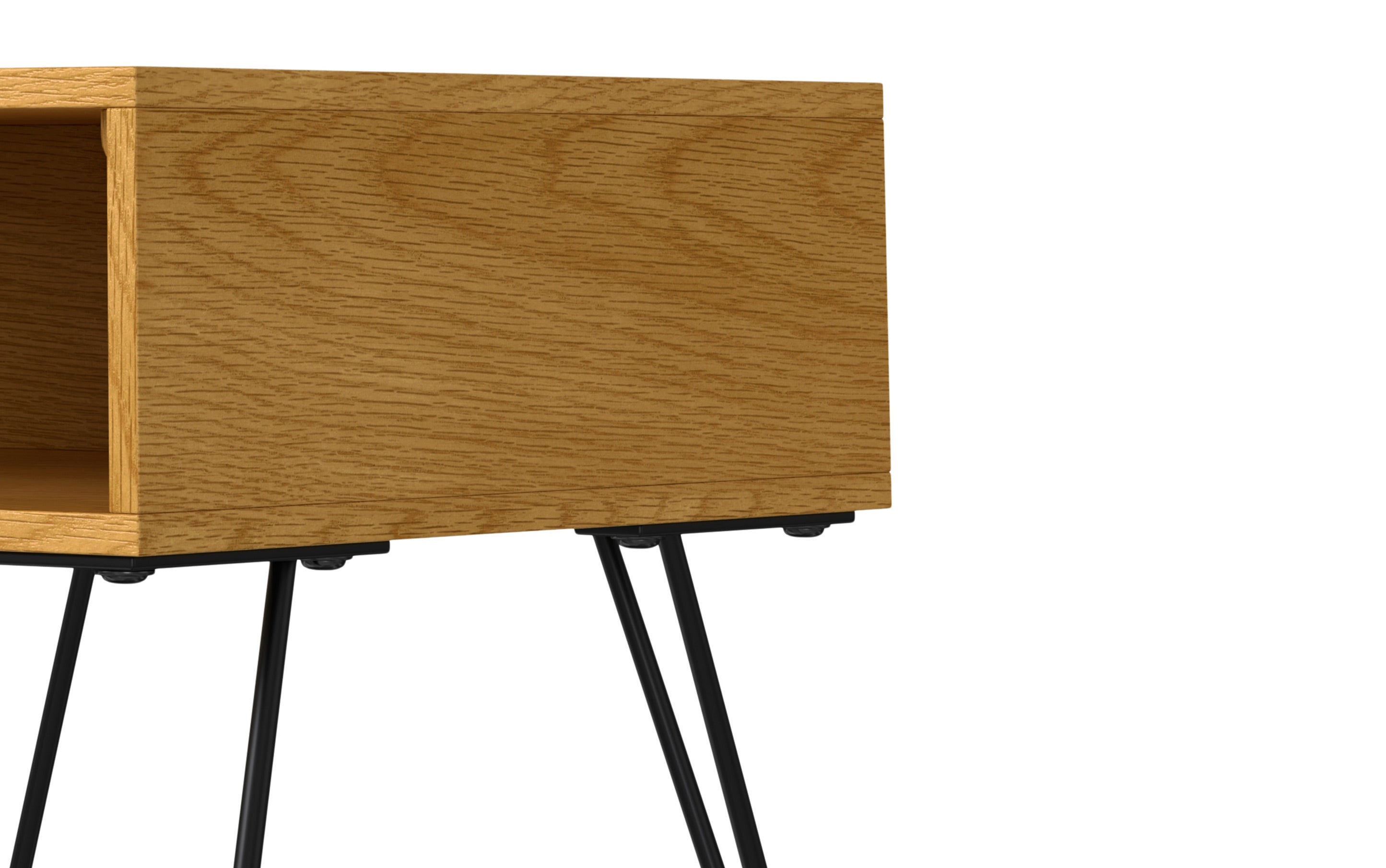 Hunter End Table in Oak